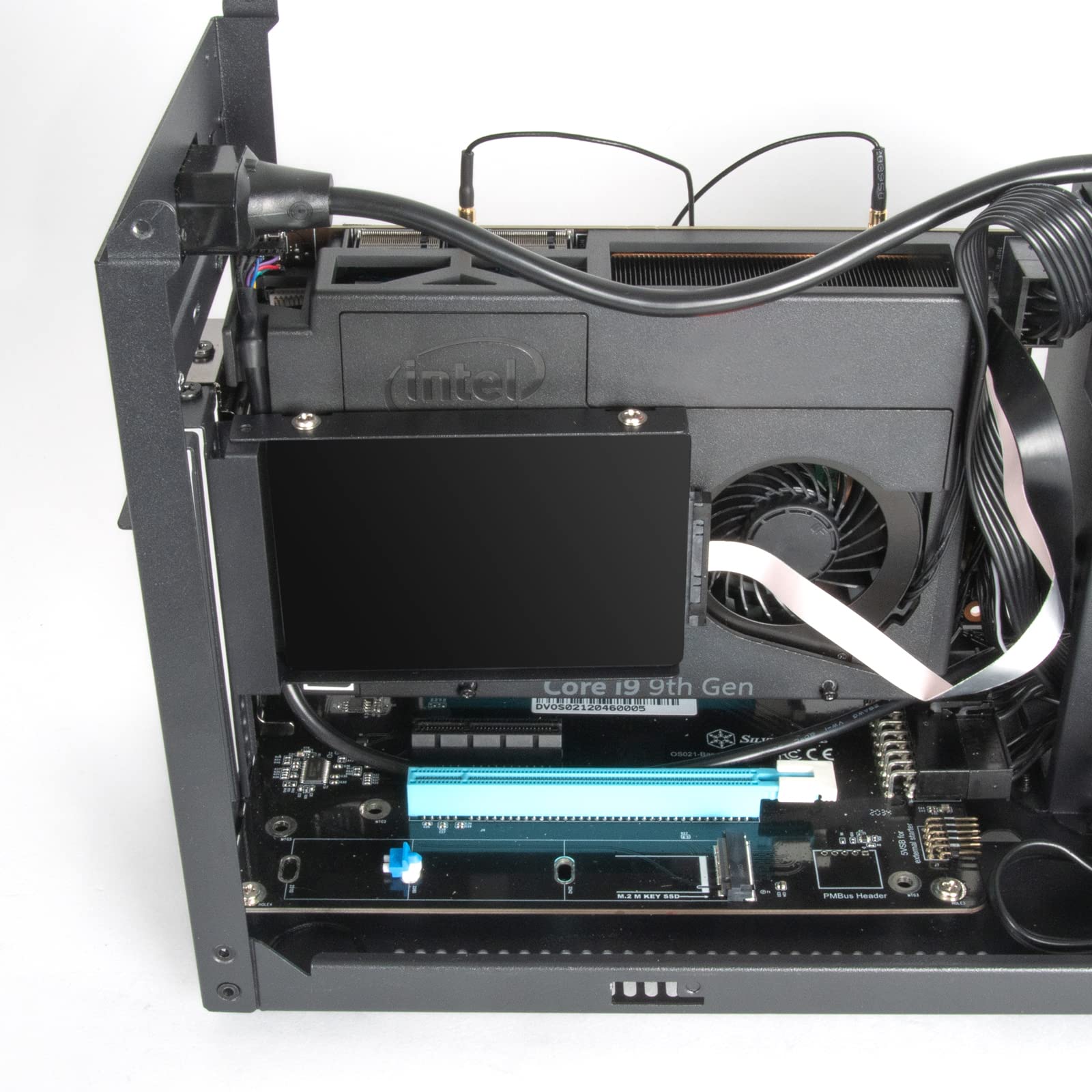 SilverStone Vital 4 NUC Gehäuse SFX 700W Gold Schwarz