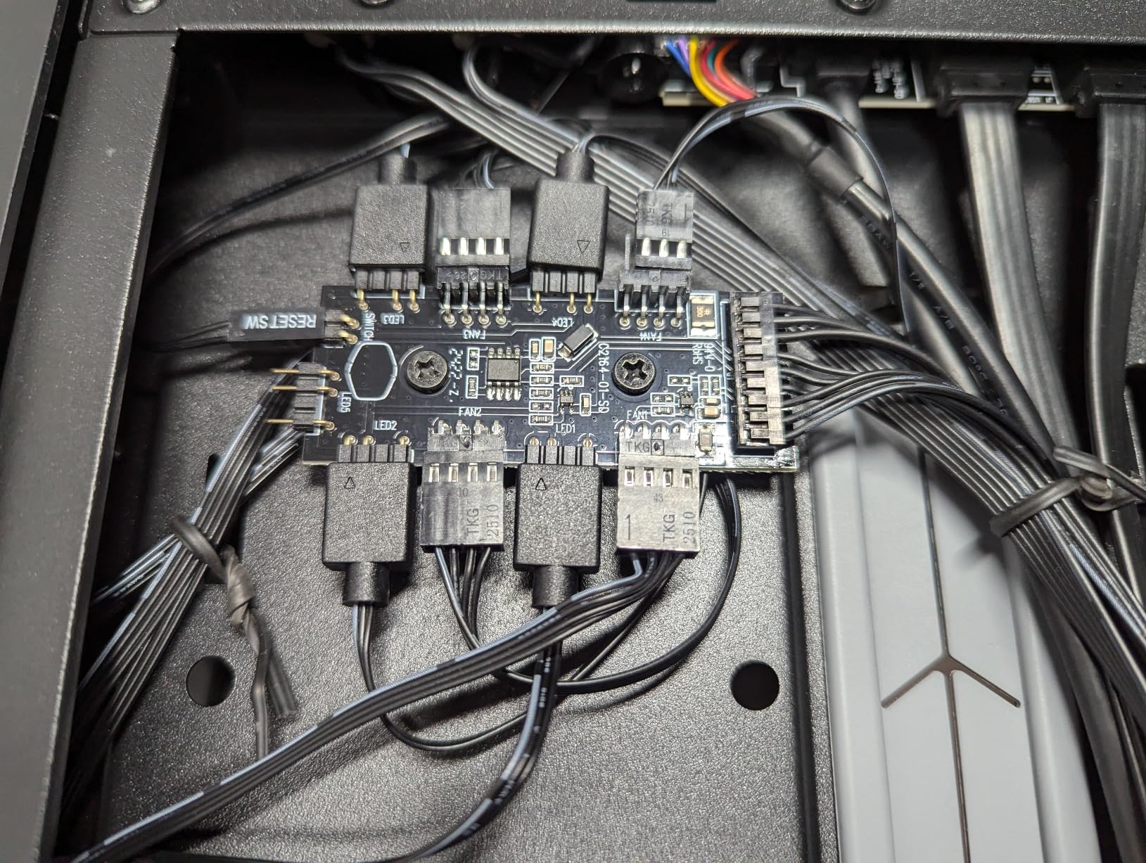 Cooler Master MasterBox 600 PC-Gehäuse Schwarz ARGB Glas