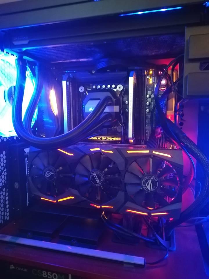 Cooler Master Vertikaler Grafikkartenhalter Riser-Kabel MasterCase