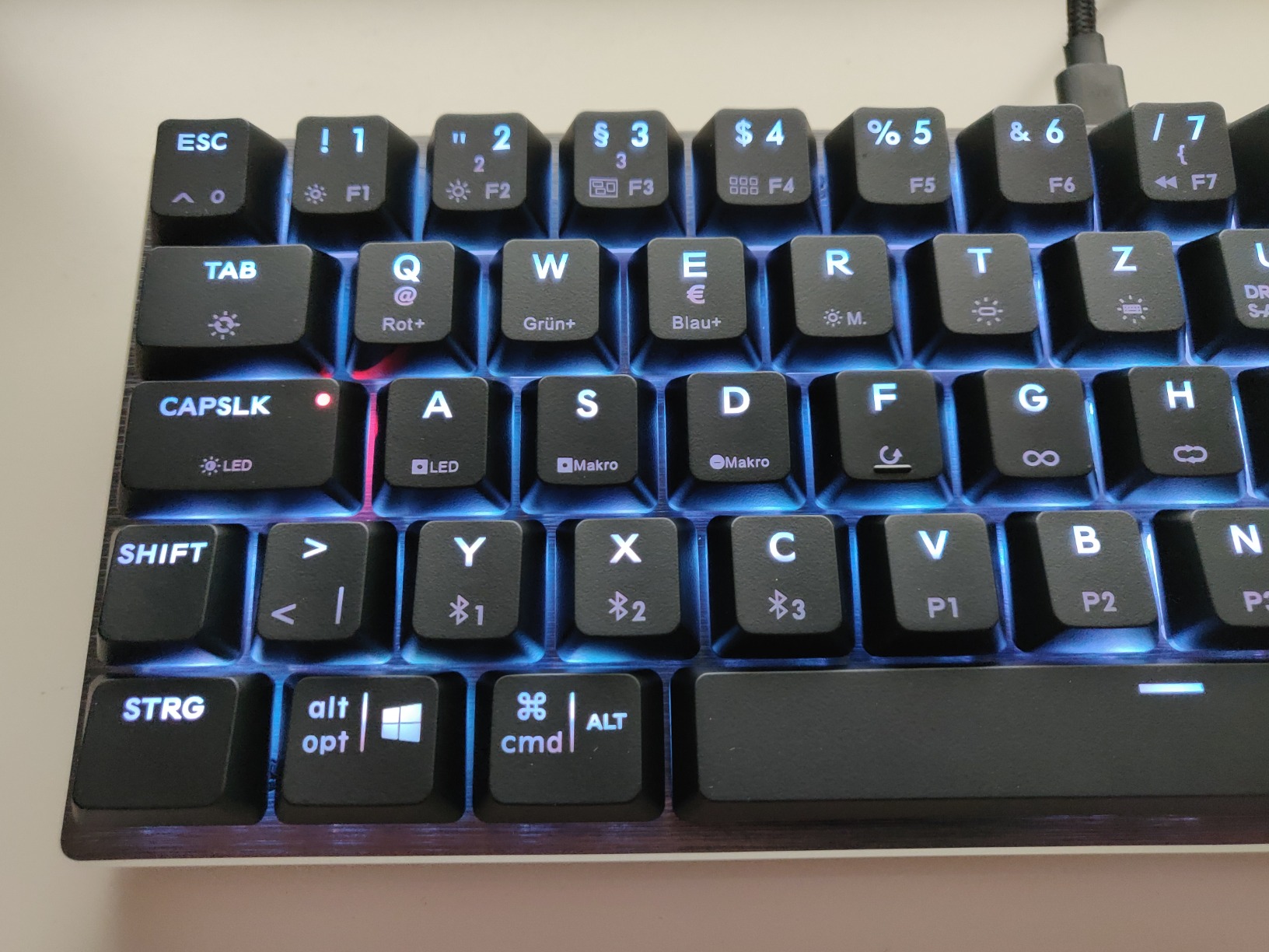 Cooler Master SK622 60% Gaming Tastatur wireless DE RGB