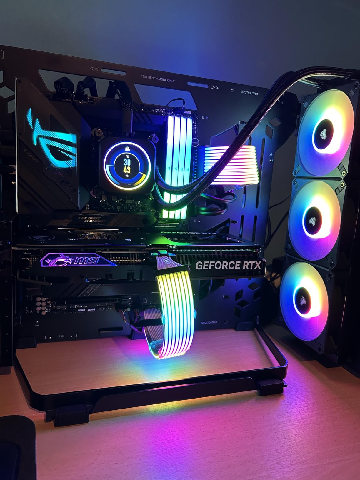Cooler Master MasterFrame 700 Open-Air Gehäuse Glas VESA