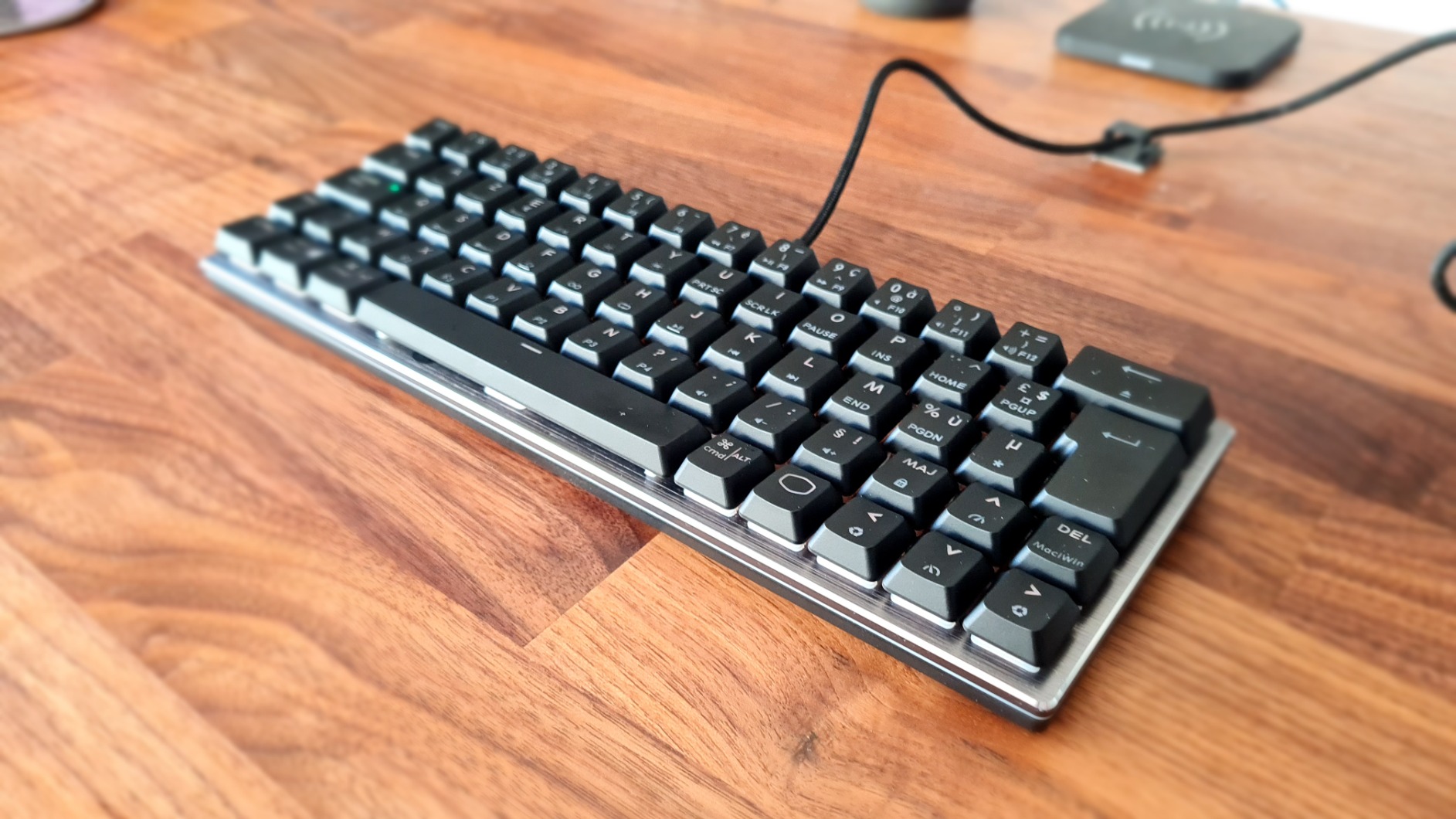 Cooler Master SK622 Gaming-Tastatur 60% FR Layout Bluetooth