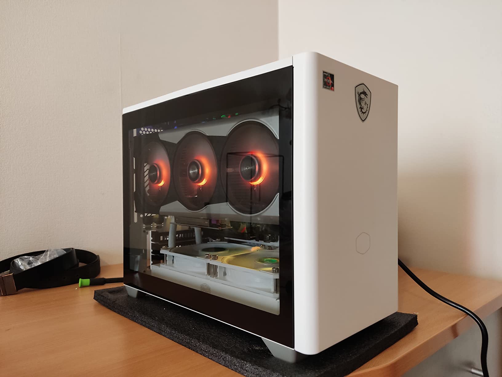 Cooler Master MasterBox NR200P Mini-ITX Gehäuse schwarz
