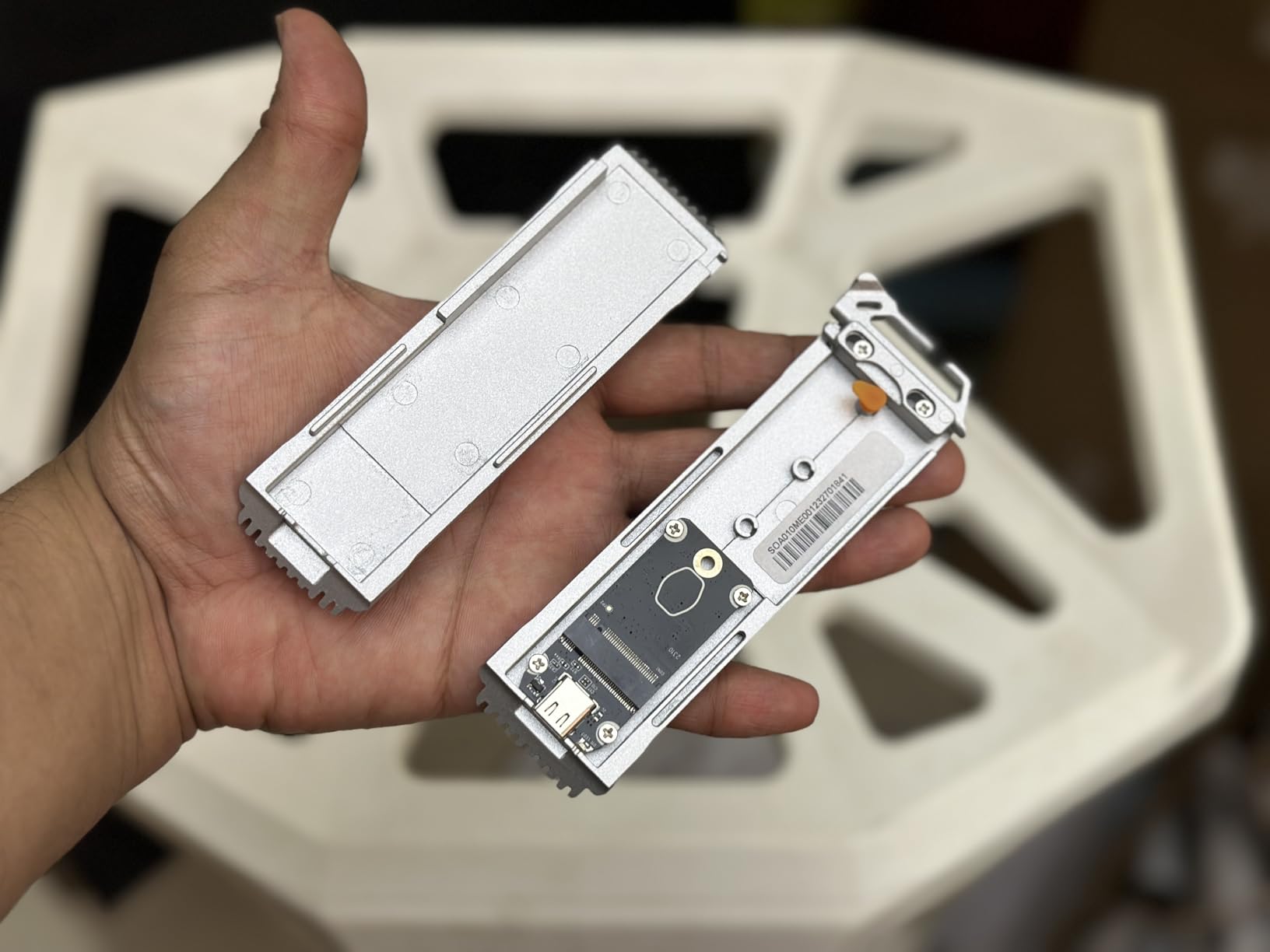 Cooler Master Oracle Air NVMe M.2 SSD-Gehäuse USB-C 1000 MB/s