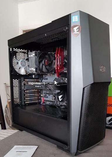 Cooler Master MasterBox MB500 PC-Gehäuse ARGB Glas