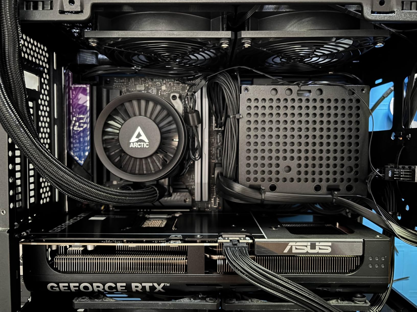 Cooler Master MasterBox NR200P Mini-ITX Gehäuse schwarz