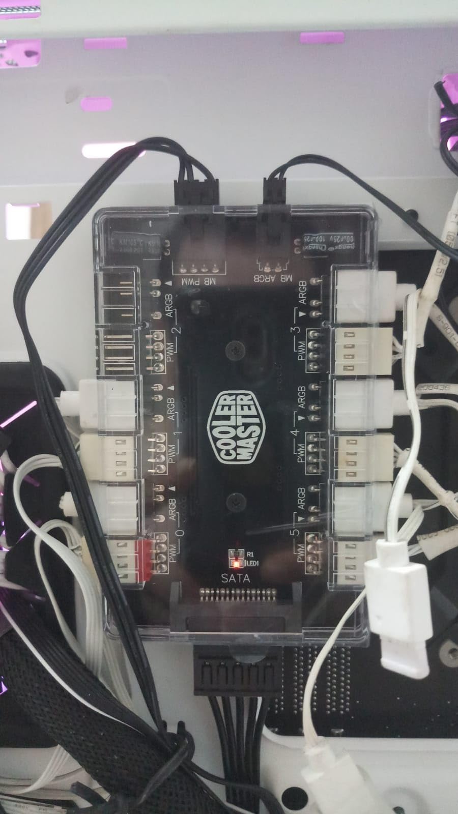 Cooler Master MasterFan ARGB PWM Hub Lüfter-Hub 6-fach Magnet