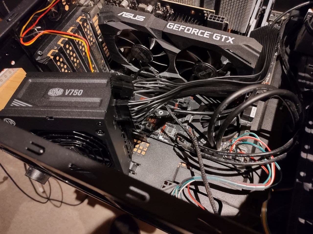 Cooler Master V750 SFX Gold 750W SFX-Netzteil modular 80 Plus Gold