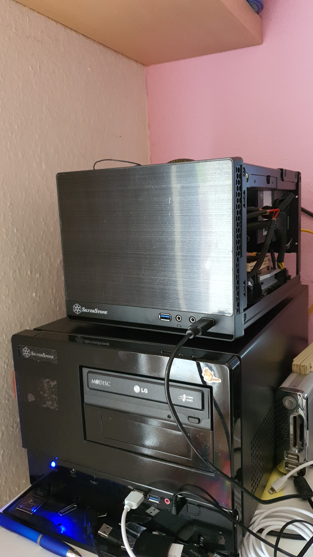 SilverStone Sugo SG13B-Q Mini-ITX Gehäuse schwarz Cube