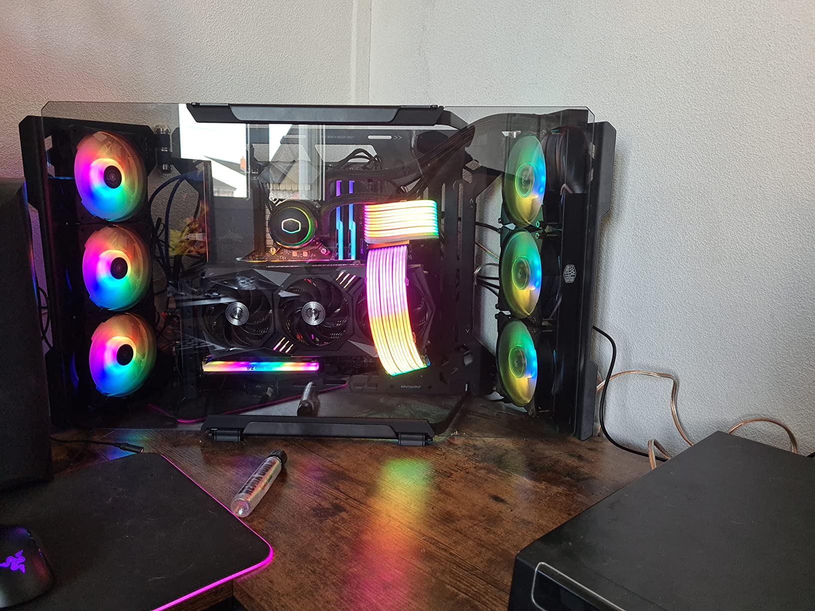Cooler Master MasterFrame 700 Open-Air Gehäuse Glas VESA