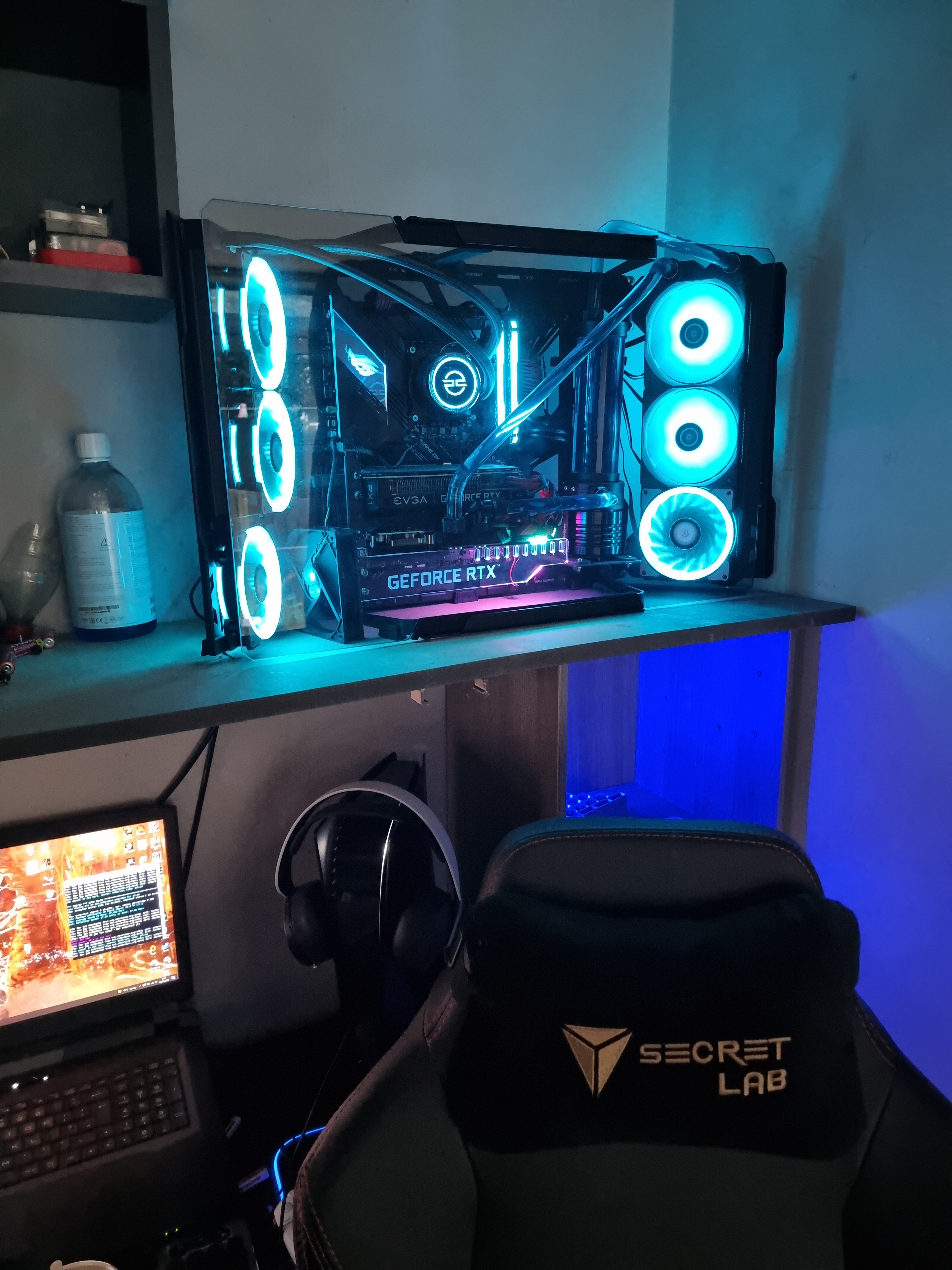 Cooler Master MasterFrame 700 Open-Air Gehäuse Glas VESA