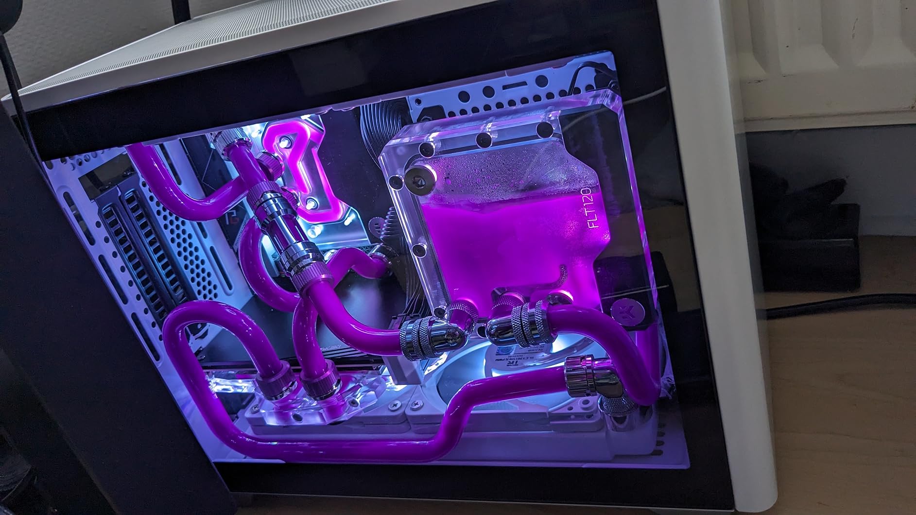 Cooler Master MasterBox NR200P Mini-ITX Gehäuse schwarz