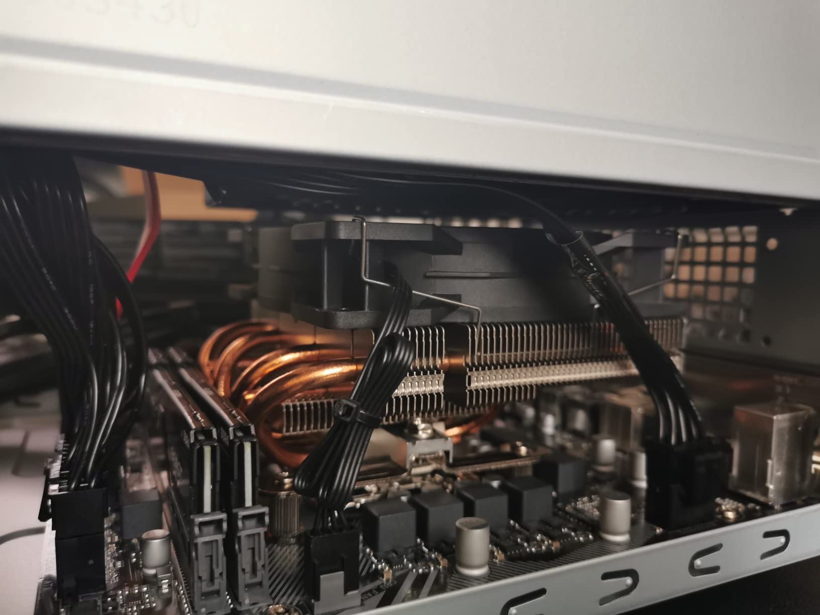 SilverStone SUGO SG12B Cube Gehäuse Micro-ATX schwarz