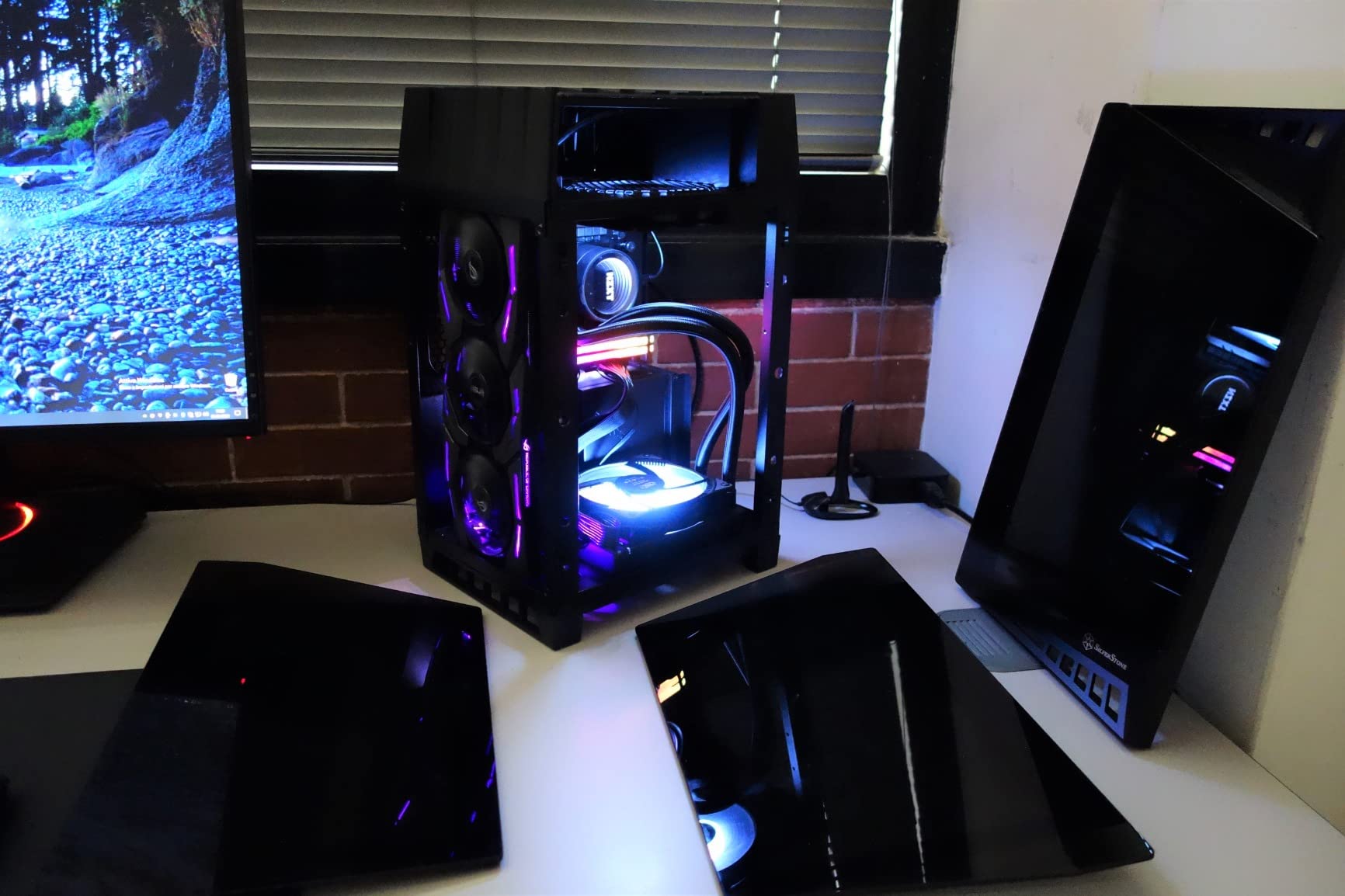 SilverStone Lucid LD03B Mini-ITX Gehäuse schwarz Glas