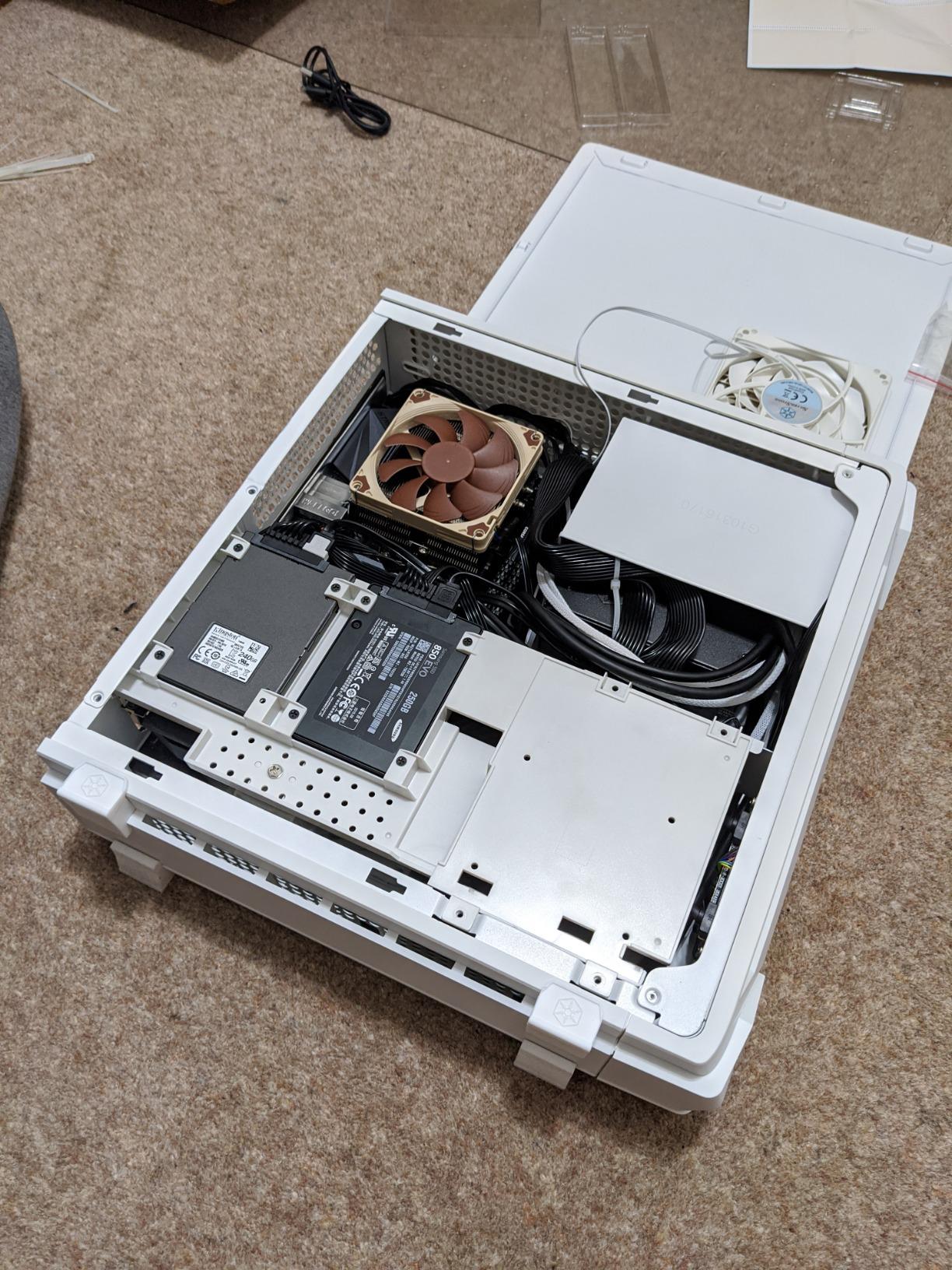 SilverStone RAVEN RVZ03W-ARGB Mini-ITX Gehäuse Weiß ARGB SFF