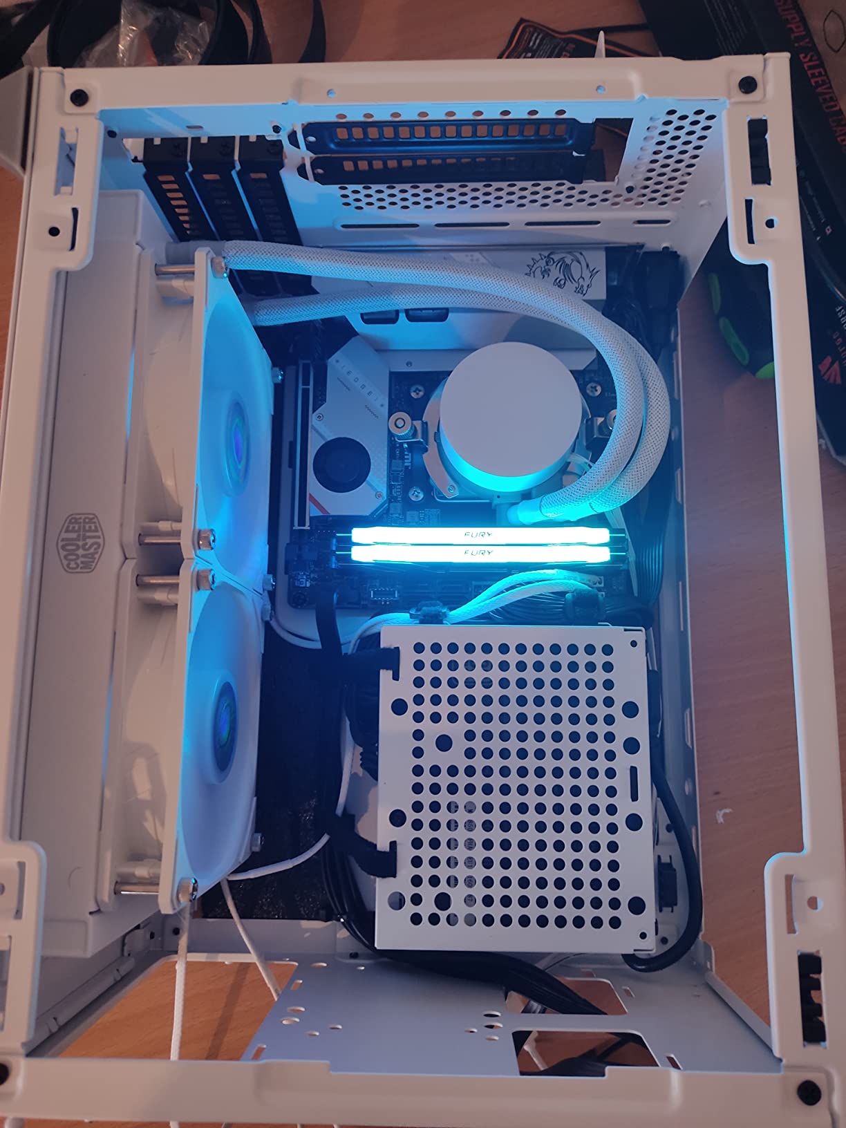 Cooler Master MasterBox NR200P Mini-ITX Gehäuse schwarz