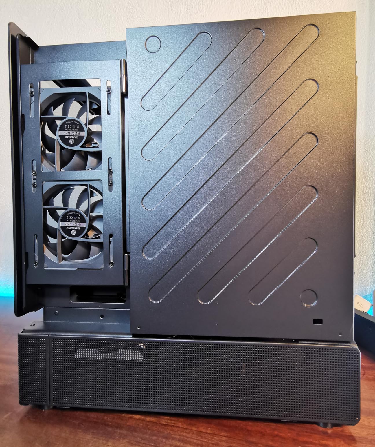 GAMEMAX N80 WH Midi Tower PC-Gehäuse weiß Panoramaglas