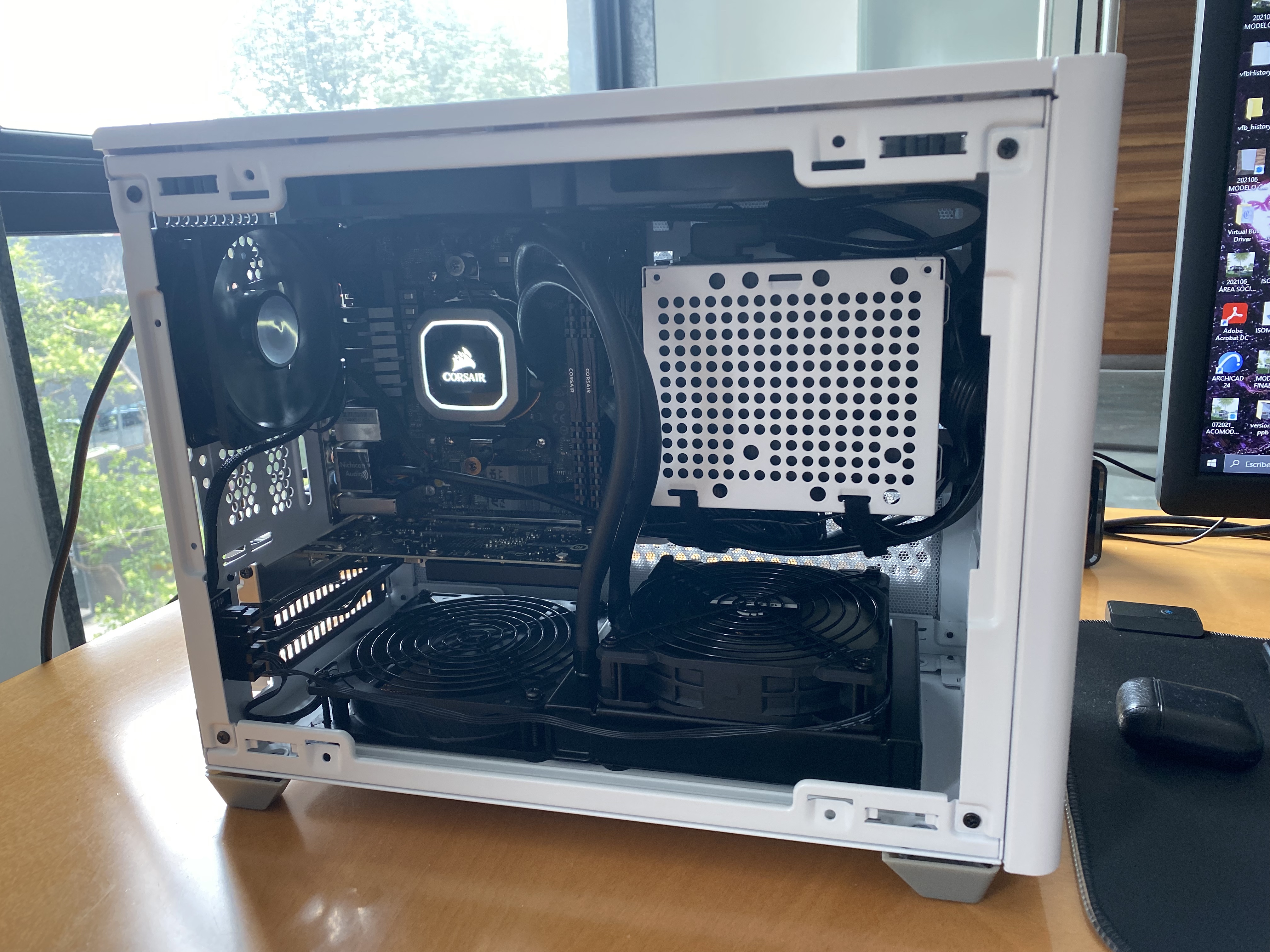Cooler Master NR200 Mini-ITX Gehäuse Weiß Belüftet Triple-Slot