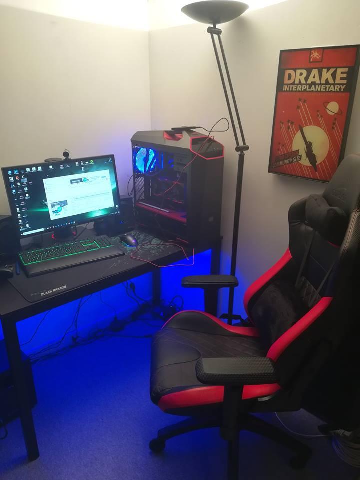 Cooler Master Vertikaler Grafikkartenhalter Riser-Kabel MasterCase